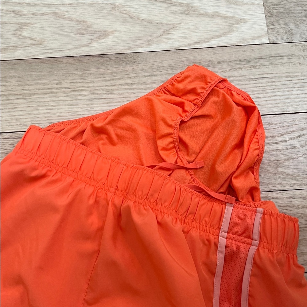 NEW Nike running shorts - Picture 4 of 4